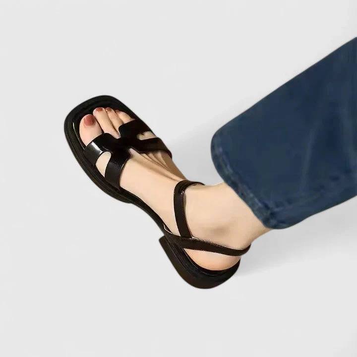 DELIANE  |SOPHISTICATED FLAT SANDALS