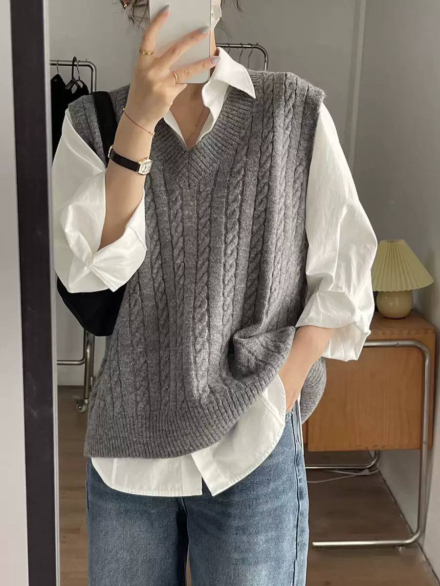 Women's Cable-Knit V-Neck Sleeveless Jumper - Grey