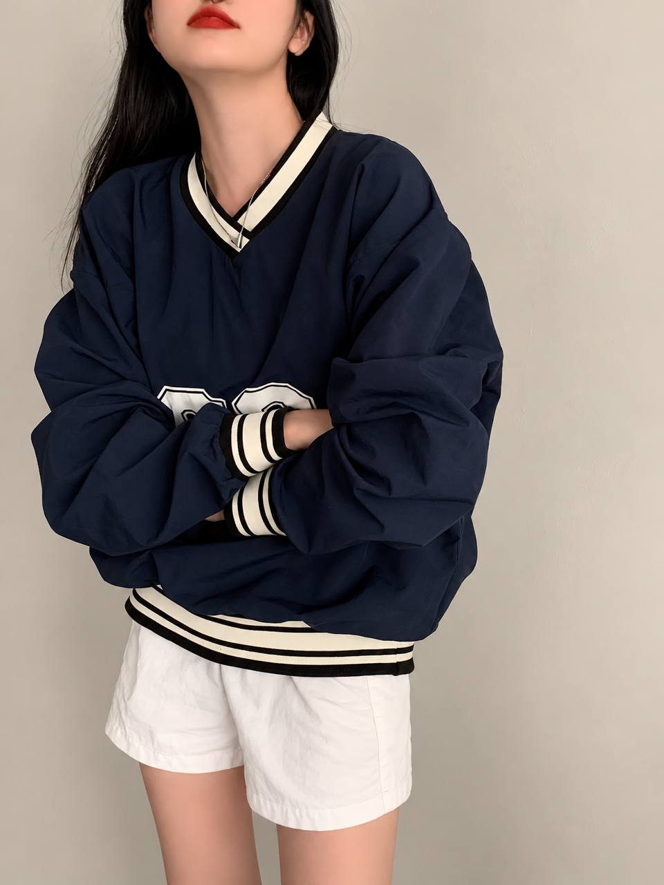 Oversized Varsity V-Neck Graphic Sweatshirt - Navy