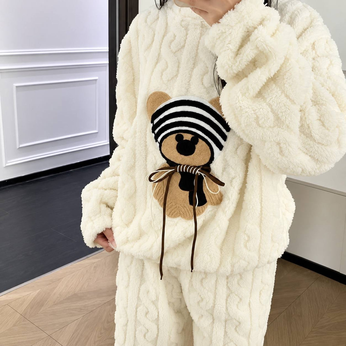 Textured Bear Motif Pyjama Set With Long Sleeves – Cream