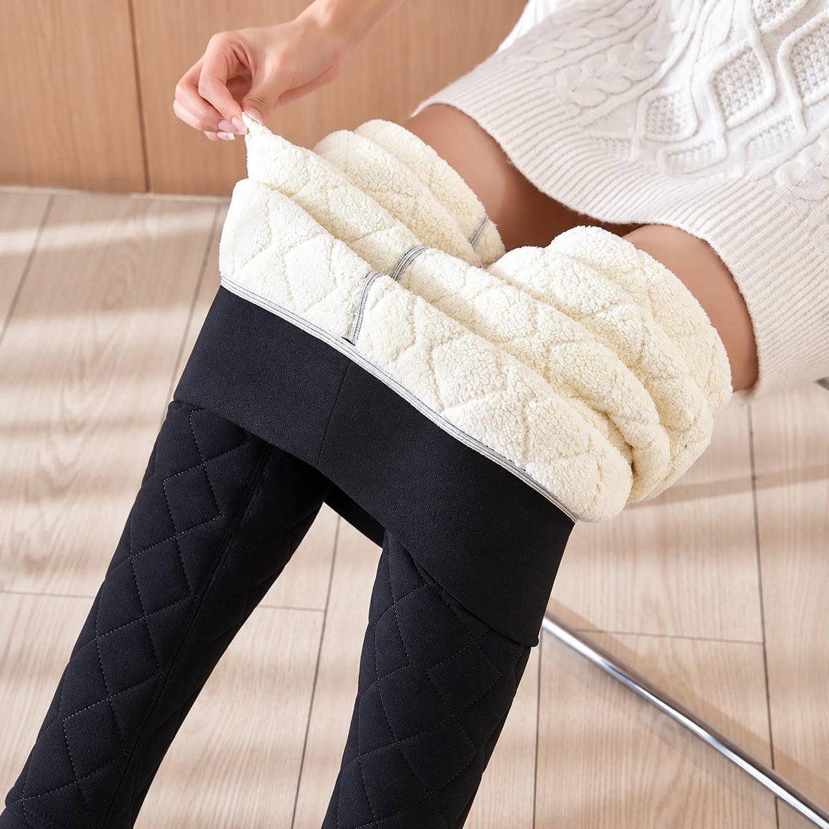 Women's Diamond Quilted Leggings With Cuffed Ankles – Black