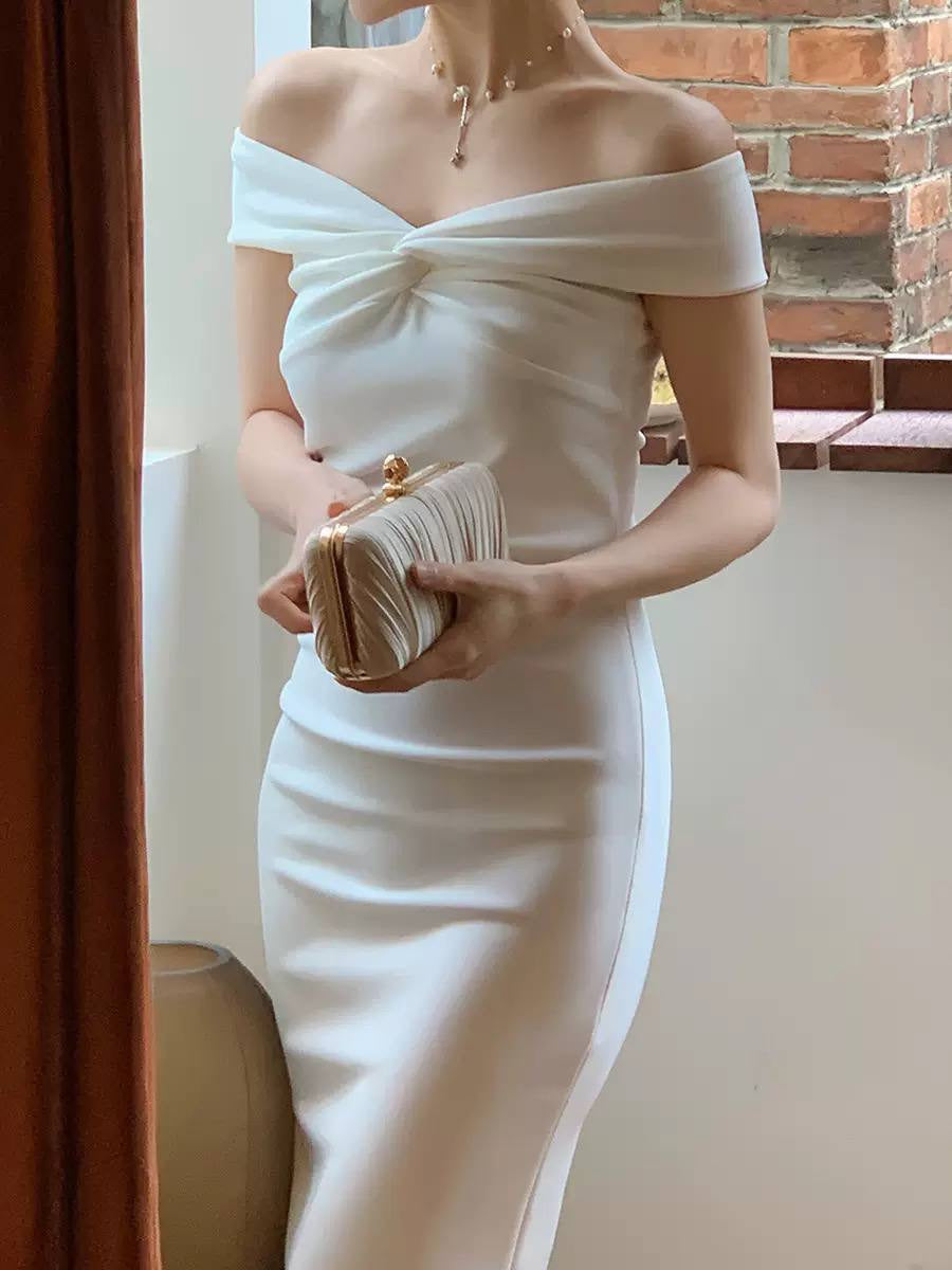 Off-The-Shoulder Midi Dress With A Twist Front – White