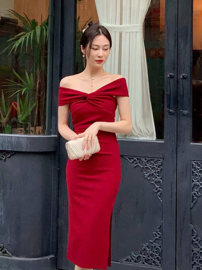 Off-The-Shoulder Midi Dress With A Twist Front – Red